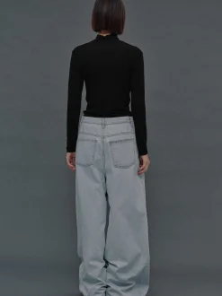 Women Source Unknown Denim-Oversized Fit Jeans, Light Blue Wash