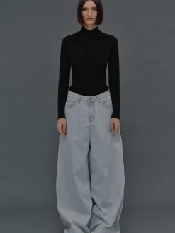 Women Source Unknown Denim-Oversized Fit Jeans, Light Blue Wash